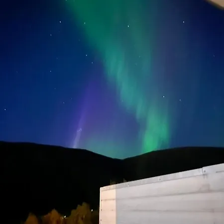 בית נופש House In The Nature, טרומסה
